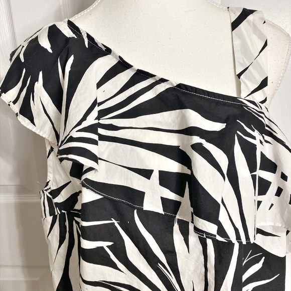Who What Wear Black and White Tropical Palm Leaves Print Top NWT - Picture 5 of 10